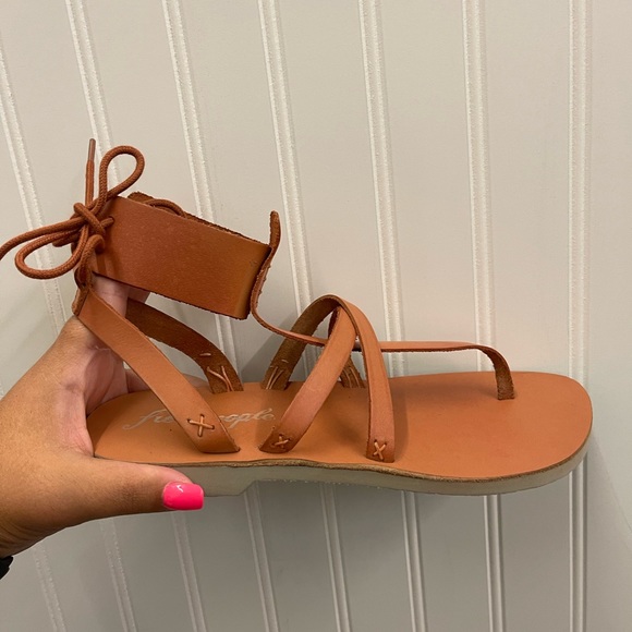 Free People Vacation Day Wrap Brown Leather Sandals Sz 38 - Picture 2 of 13